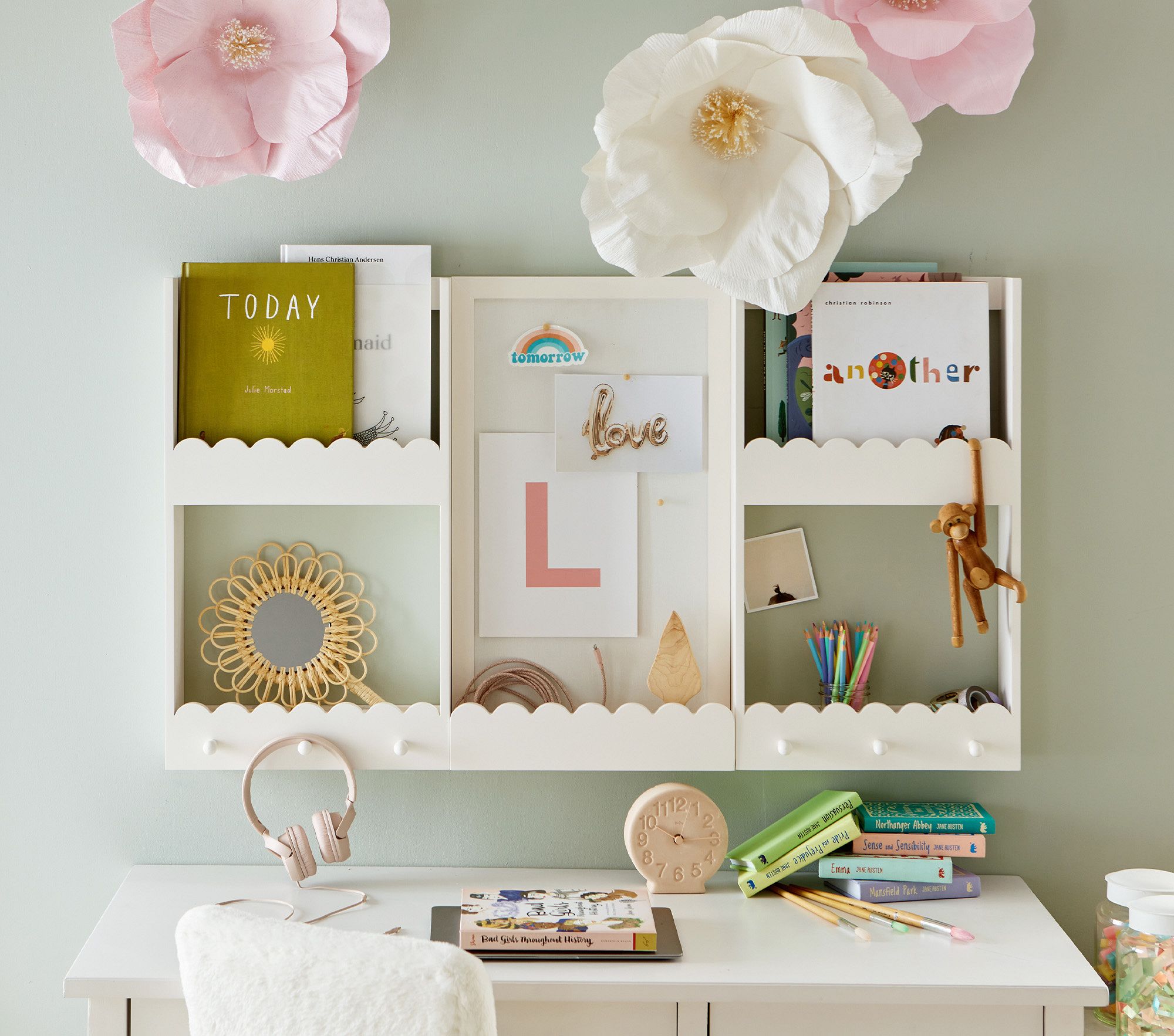 jumbo-crepe-white-paper-flowers-set-of-2-xl